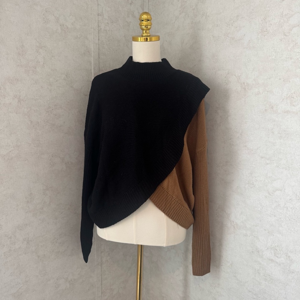 Asymmetric Two-Tone Knit Sweater - Black & Brown